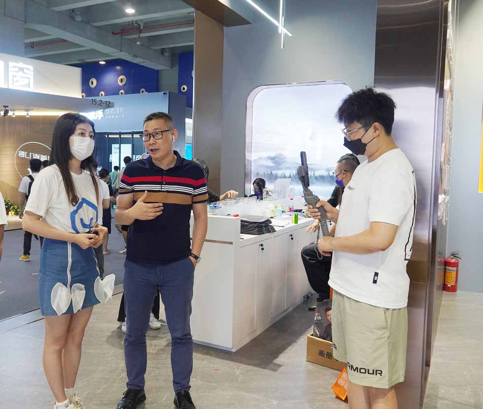 门窗十大品牌 同频共振 聚享将来 正金门窗重磅闪烁广州建博会