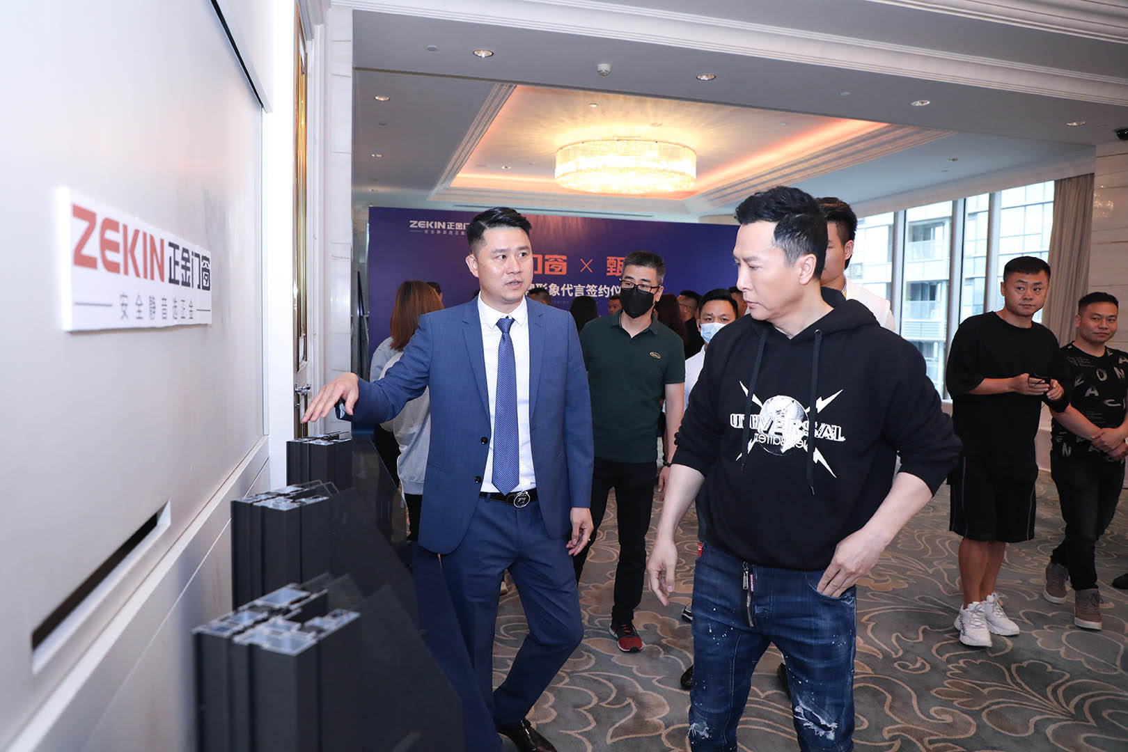 正金门窗联袂代言人甄子丹丨开启品牌招商新时期